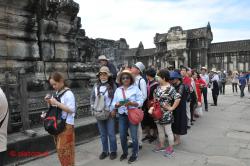 Angkor Wat, in de rij voor de trap.